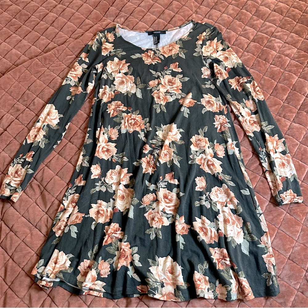 Dark green floral long sleeve dress